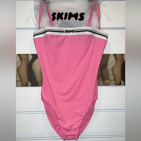 Skims xs pink body suite camisole activewear limited skims sold out women’s new - Picture 4 of 12